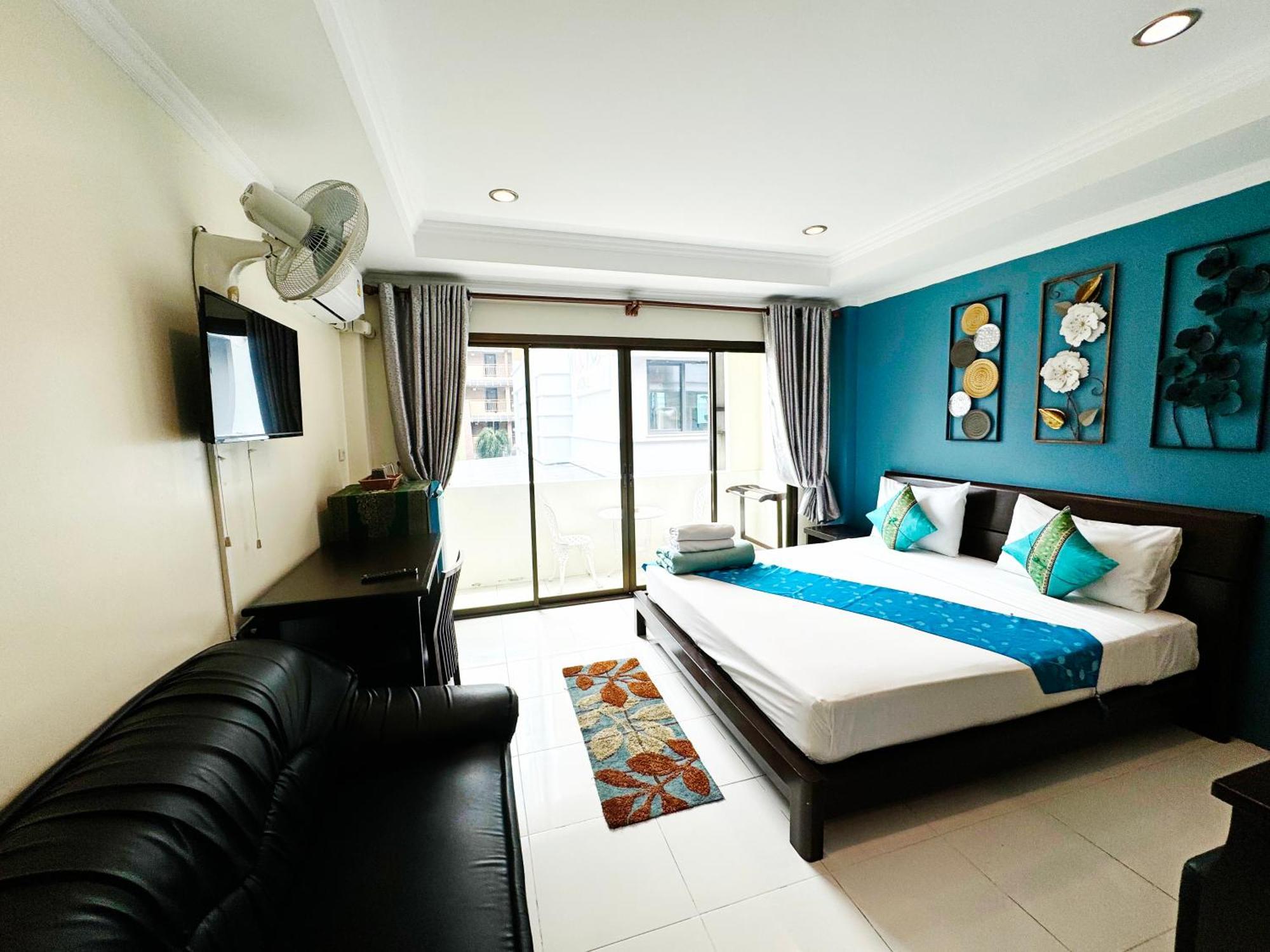 สกายซิลค์ เดคคอเรชั่น เฮาส์ Hotel Patong ภายนอก รูปภาพ
