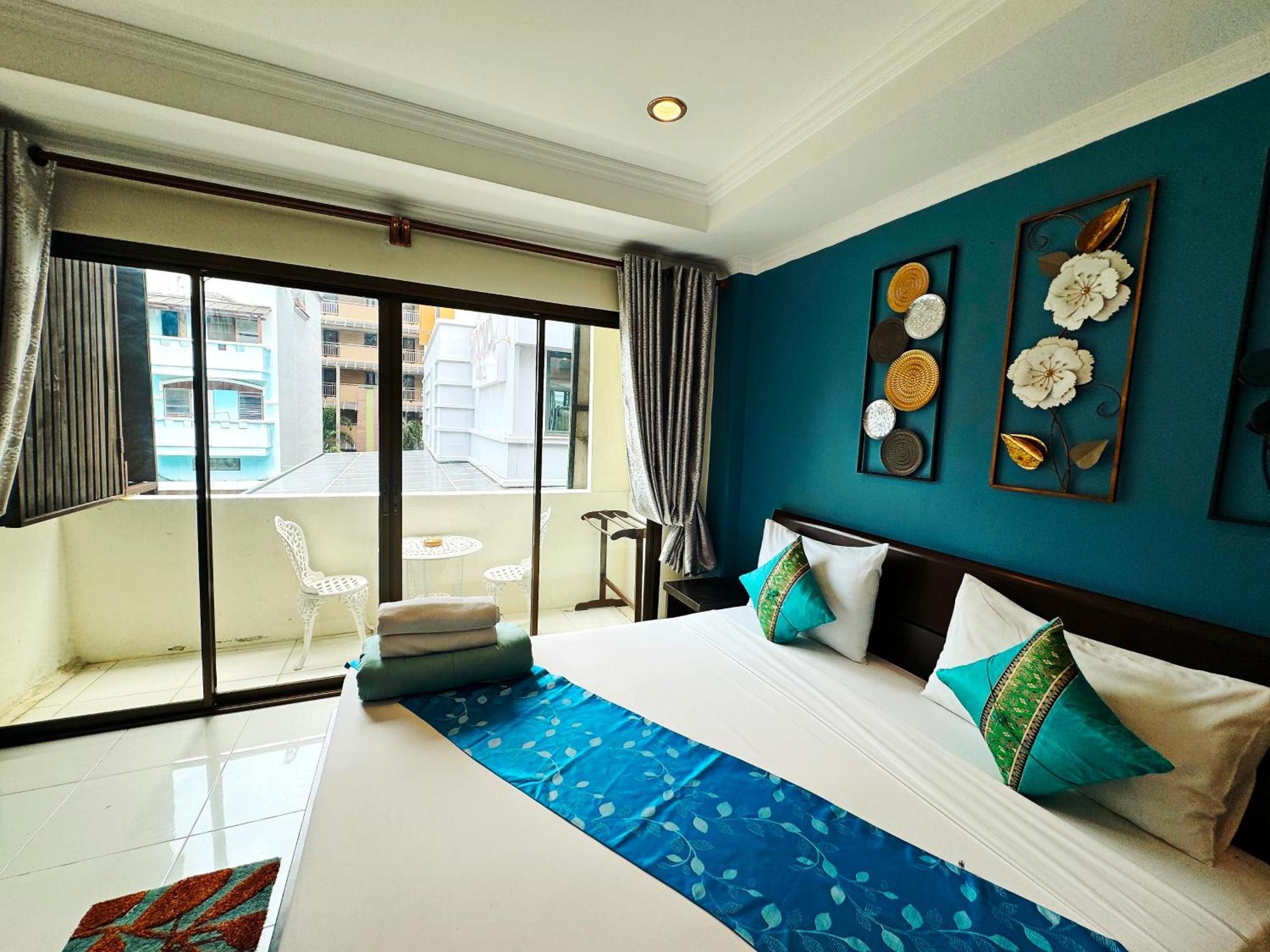 สกายซิลค์ เดคคอเรชั่น เฮาส์ Hotel Patong ภายนอก รูปภาพ